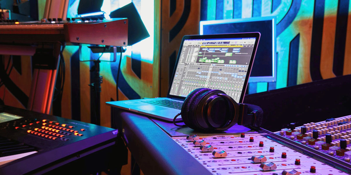 The Role of Artificial Intelligence in Modern Music Production